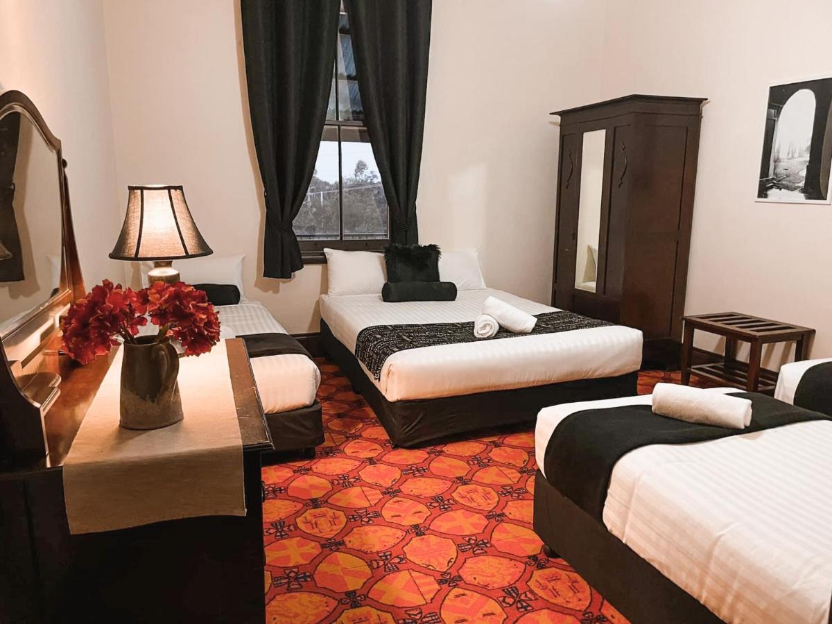Neath Hotel Dış mekan fotoğraf
